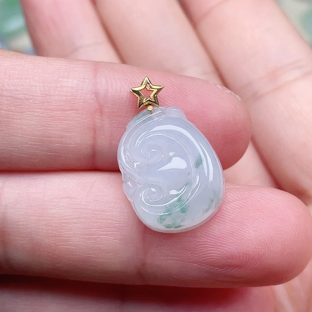 翡翠未镶嵌颈饰如意