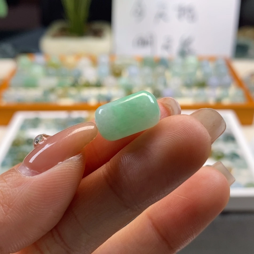翡翠散珠天然翡翠14,4×8.4