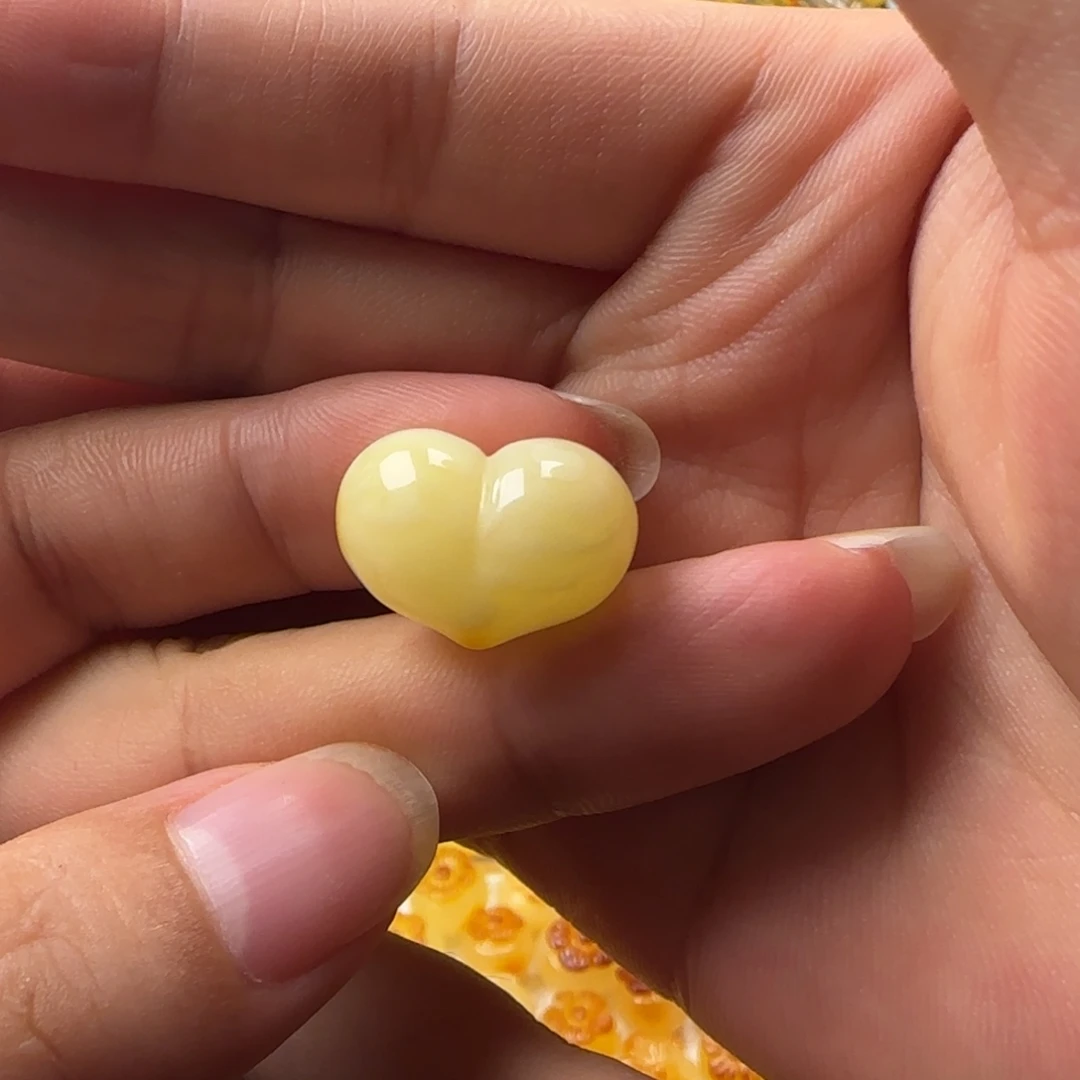 周***呀蜜蜡未镶嵌颈饰蜜蜡白花蜡屁桃（打孔不退换）