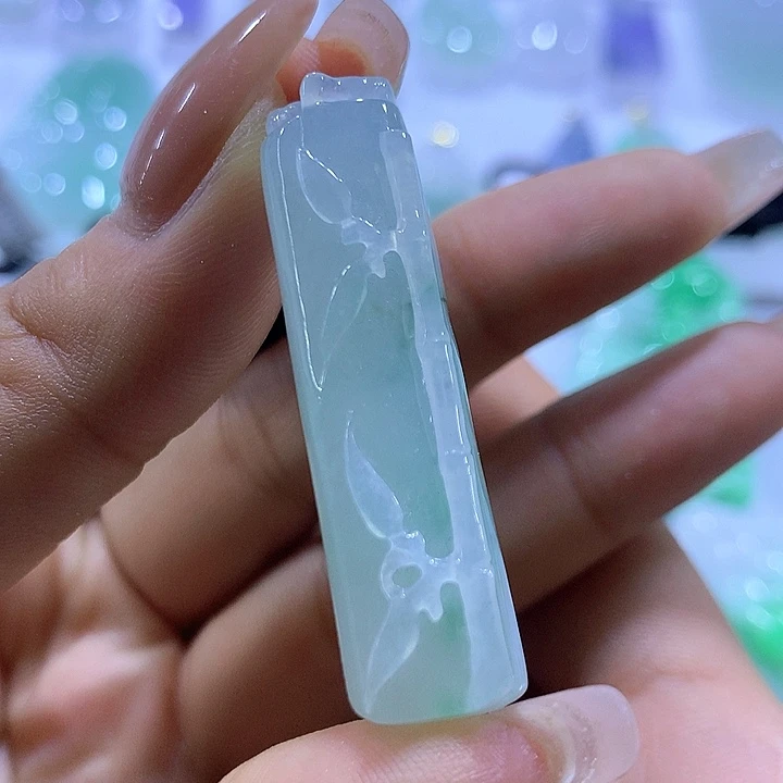翡翠未镶嵌颈饰天然翡翠A货吊坠