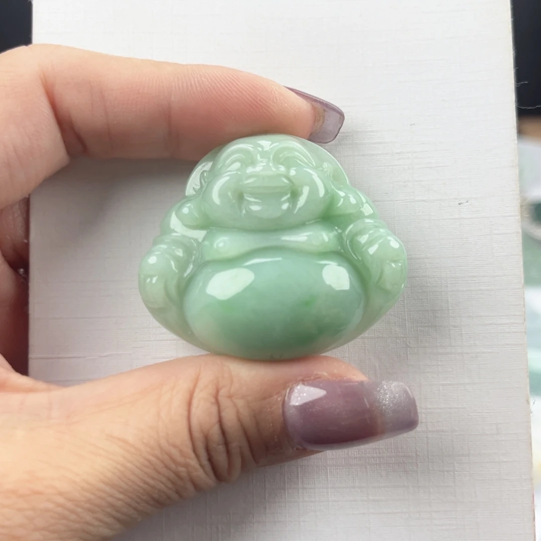 守***心翡翠未镶嵌颈饰佛公