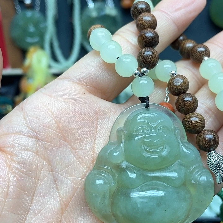 未镶嵌蛇纹石玉颈饰