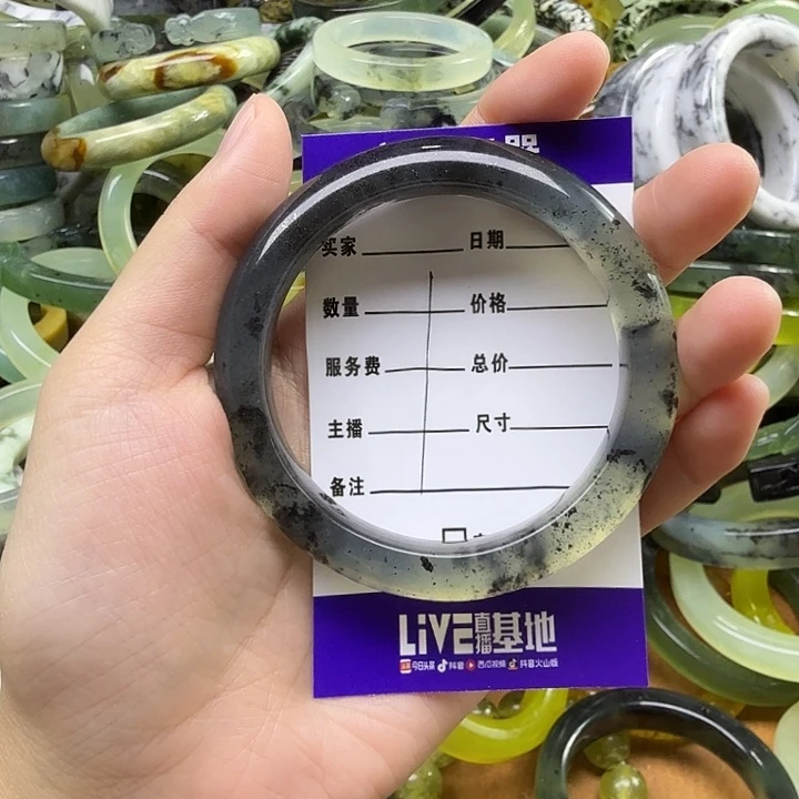 ****蛇纹石玉未镶嵌手镯