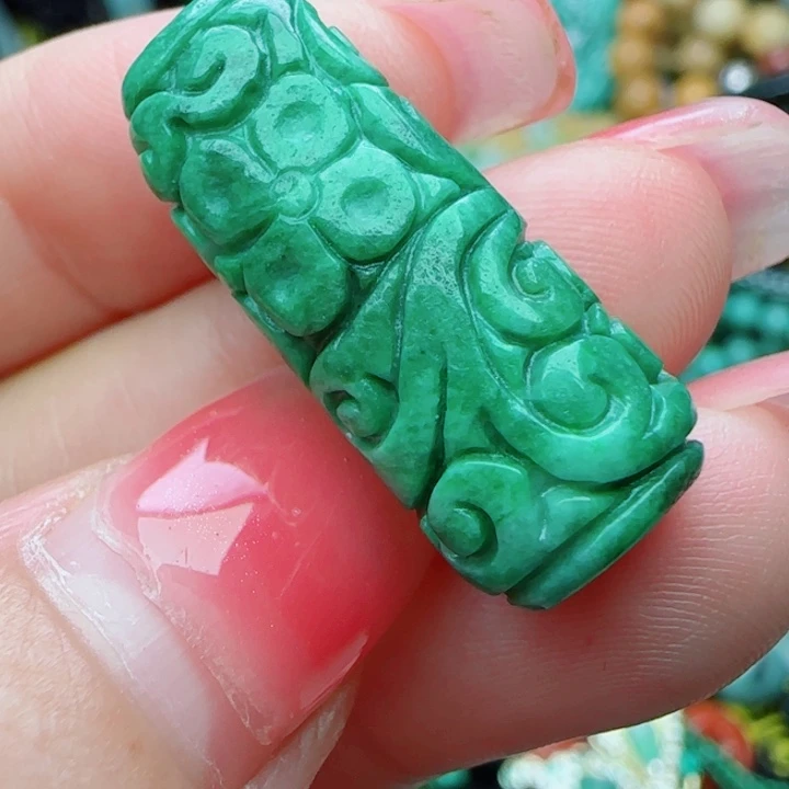 翡翠未镶嵌颈饰天然A货34