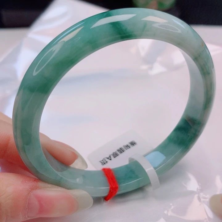 翡翠未镶嵌手镯56圈