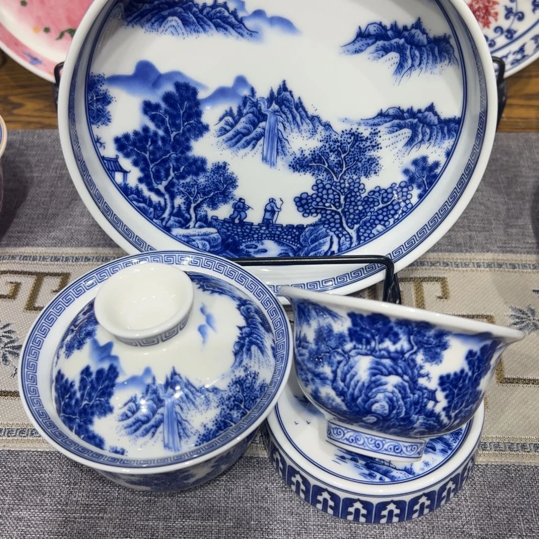 景德镇陶瓷学院等多家单位建立合作伙伴