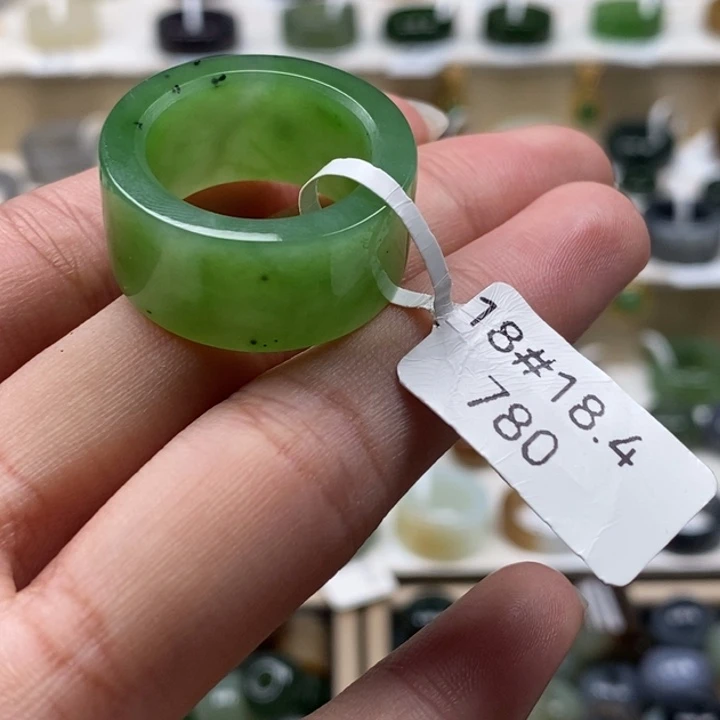 和田玉未镶嵌戒指