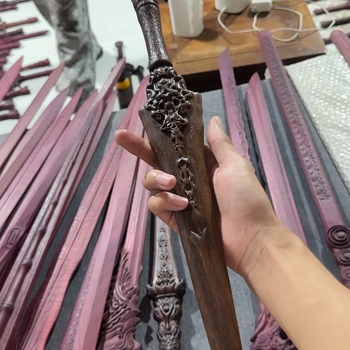 尘***里紫心苏木（紫罗兰木）