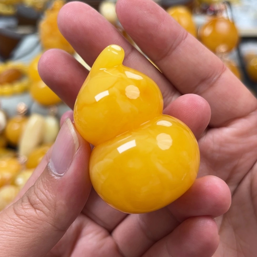 蜜蜡未镶嵌珠宝奇石