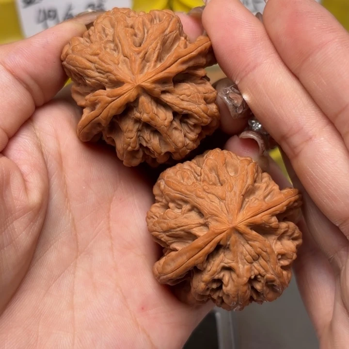 吴***聊吊坠文玩核桃46-32281-02