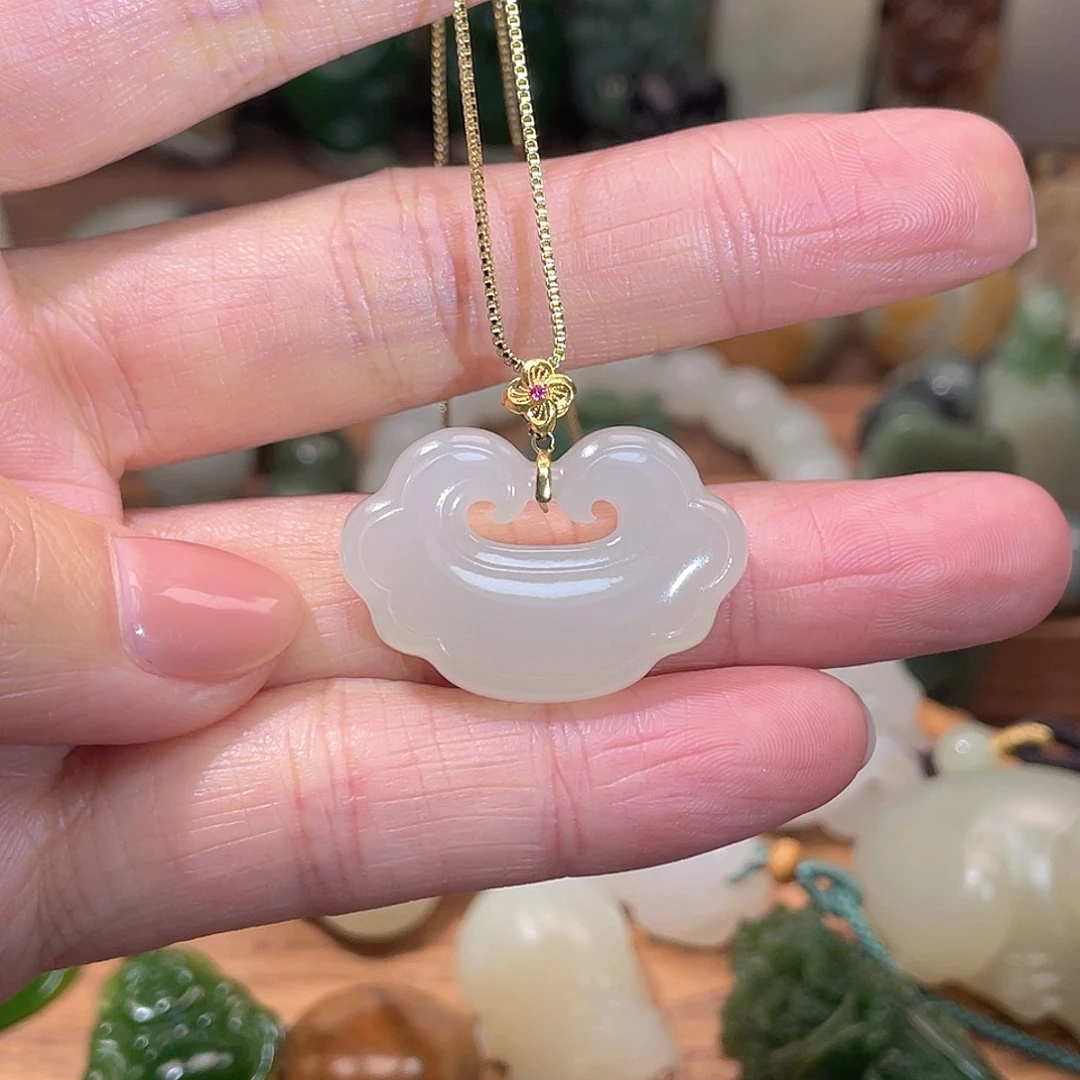 和田玉18K金镶嵌颈饰