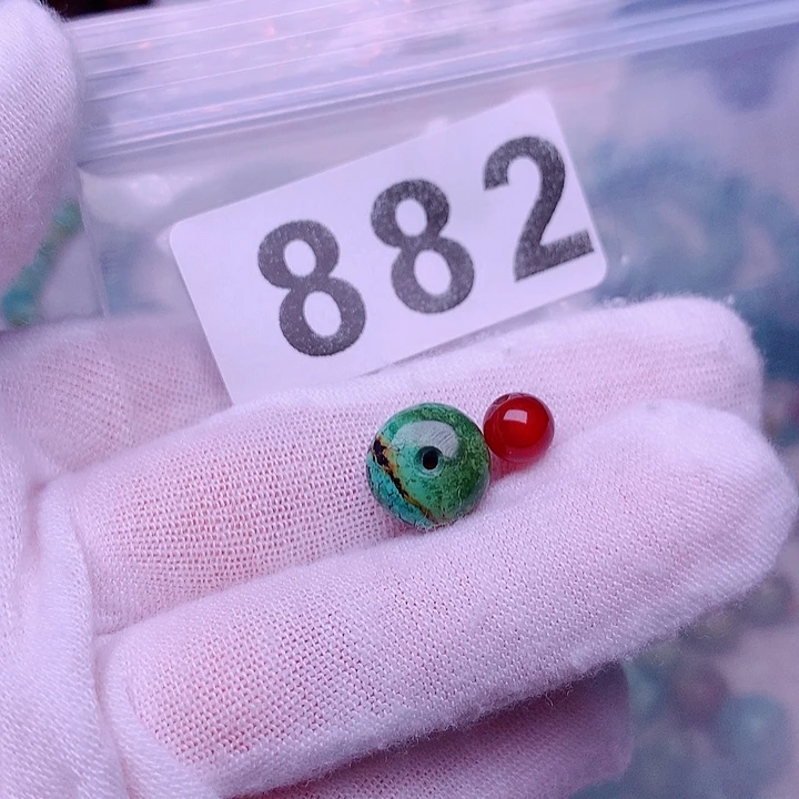 南红玛瑙未镶嵌珠宝奇石