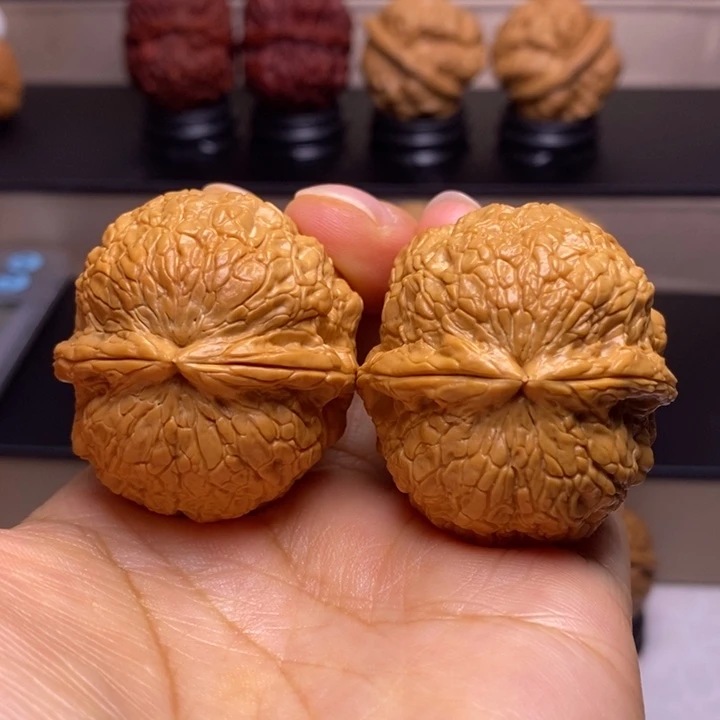 把件文玩核桃金丝绣球13