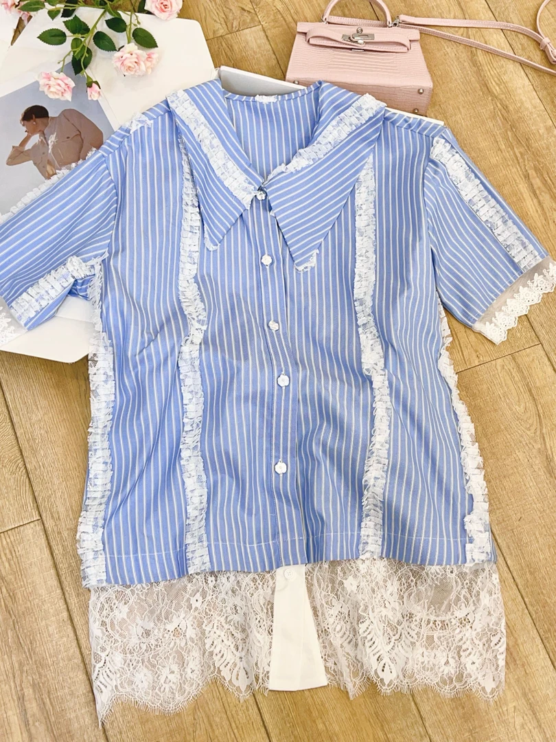 琳心丨夏季新款时尚宽松蕾丝拼接蓝色竖纹短袖衬衣 TR1644