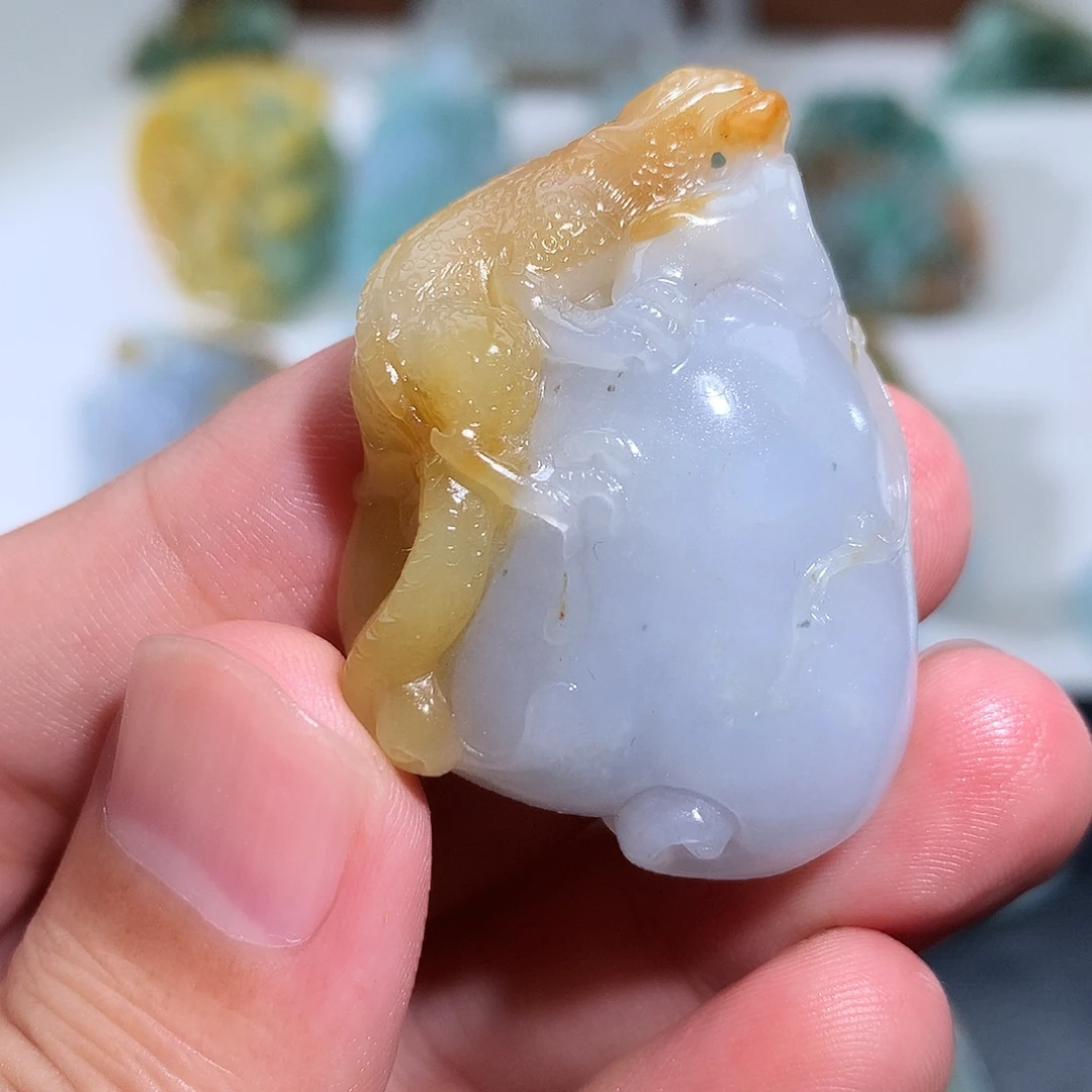 定制翡翠未镶嵌挂件