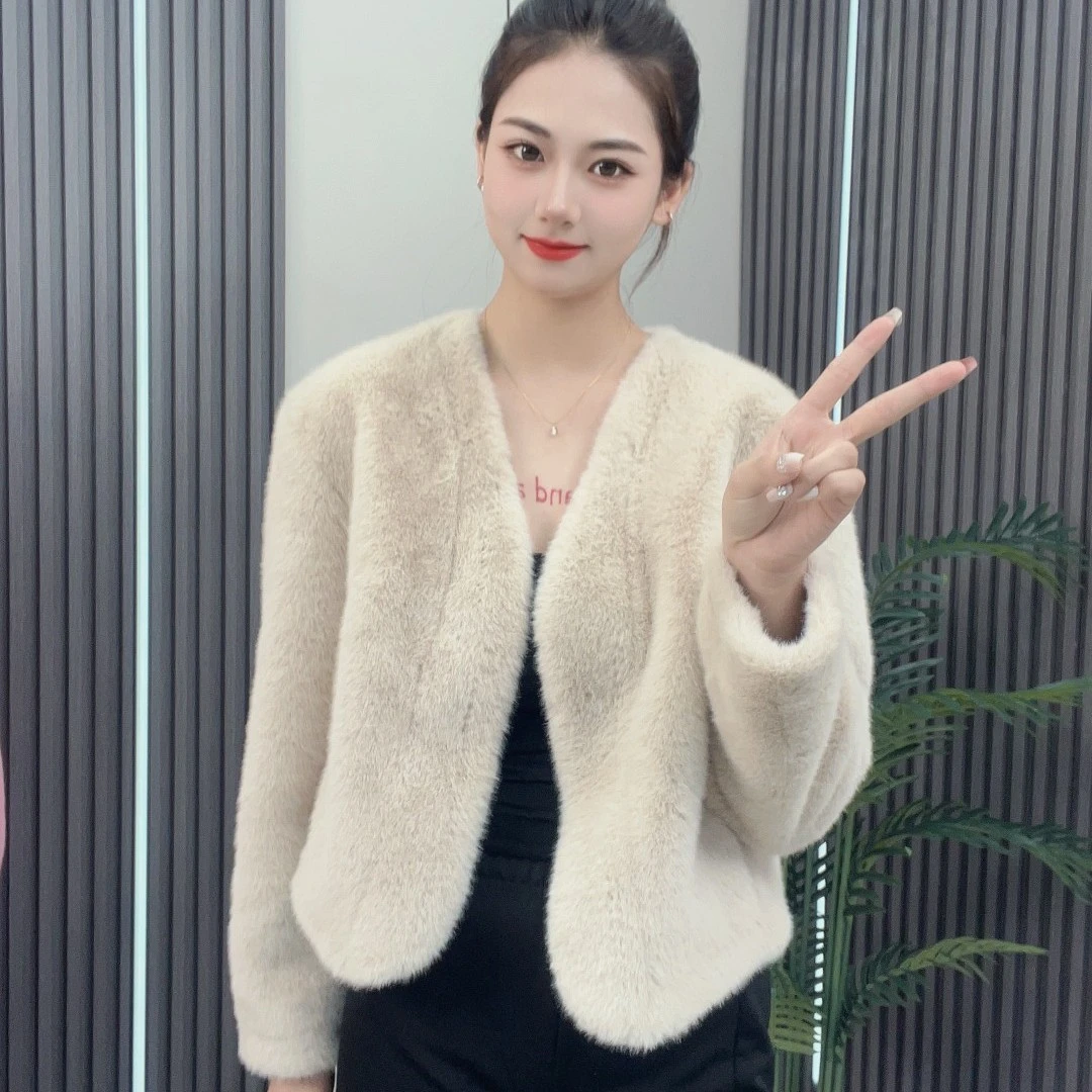 时尚百搭的高级感外套宽松休闲V领短款毛毛外套小香风仿貂毛