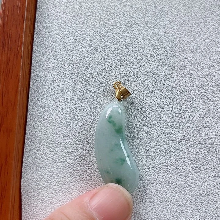 颈饰未镶嵌翡翠孤品