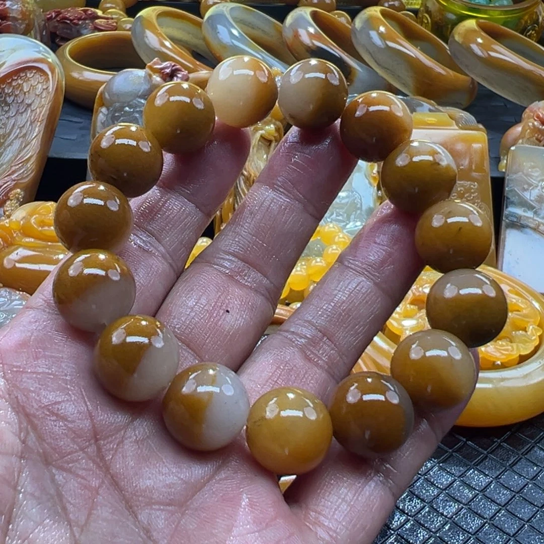 石英质玉未镶嵌颈饰
