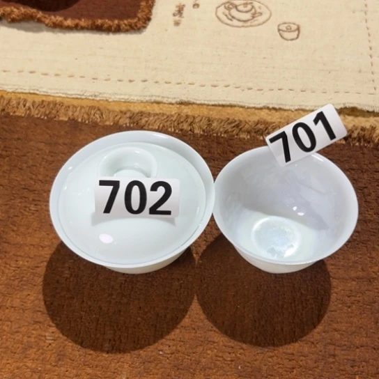 景德镇鱼和熊手工陶艺