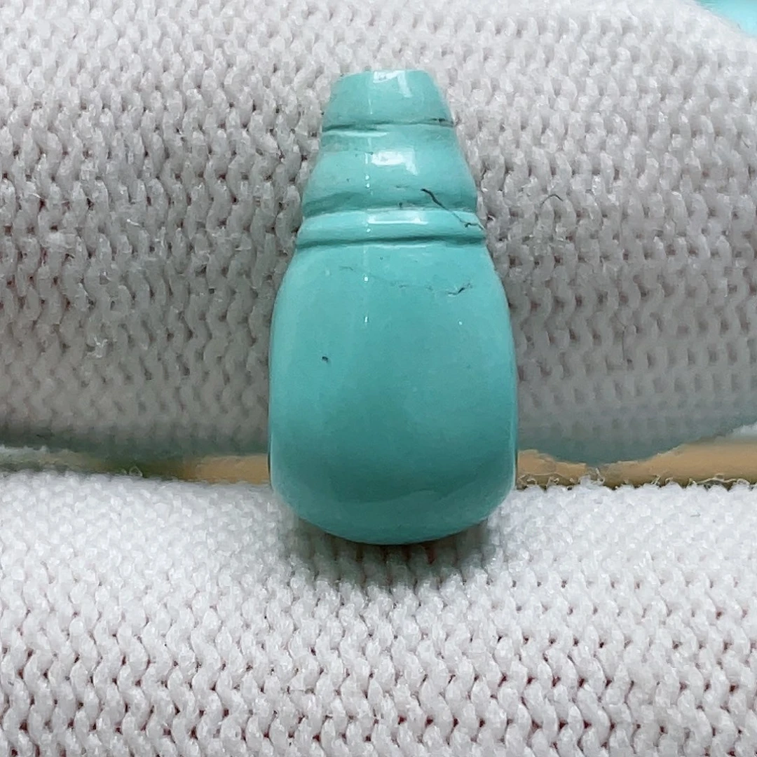 绿松石颈饰未镶嵌