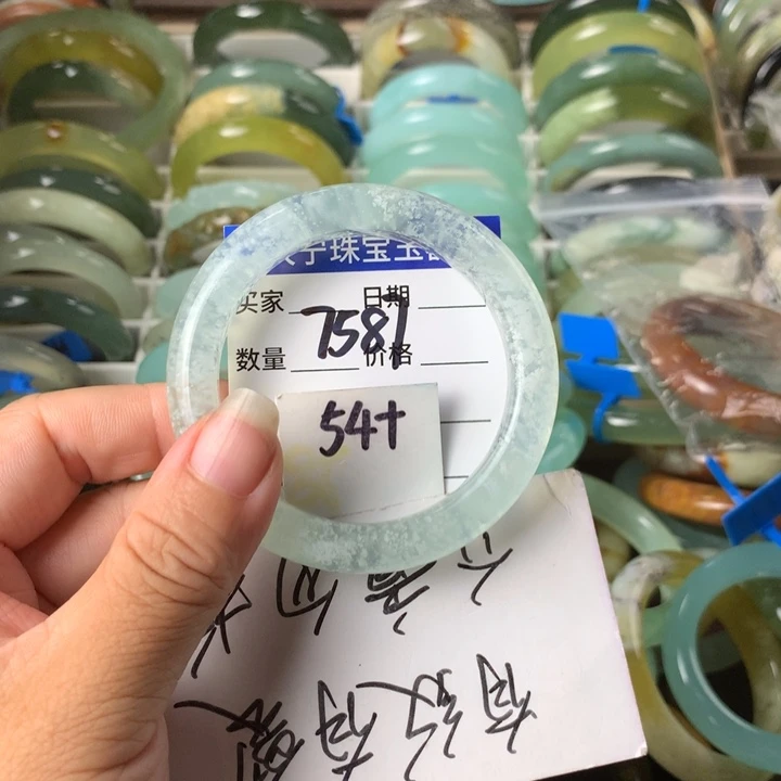 未镶嵌蛇纹石玉手镯7587