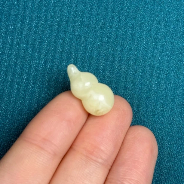 Y5233天然原矿蜜蜡 葫芦10.6*19.9mm支持复检假一罚十