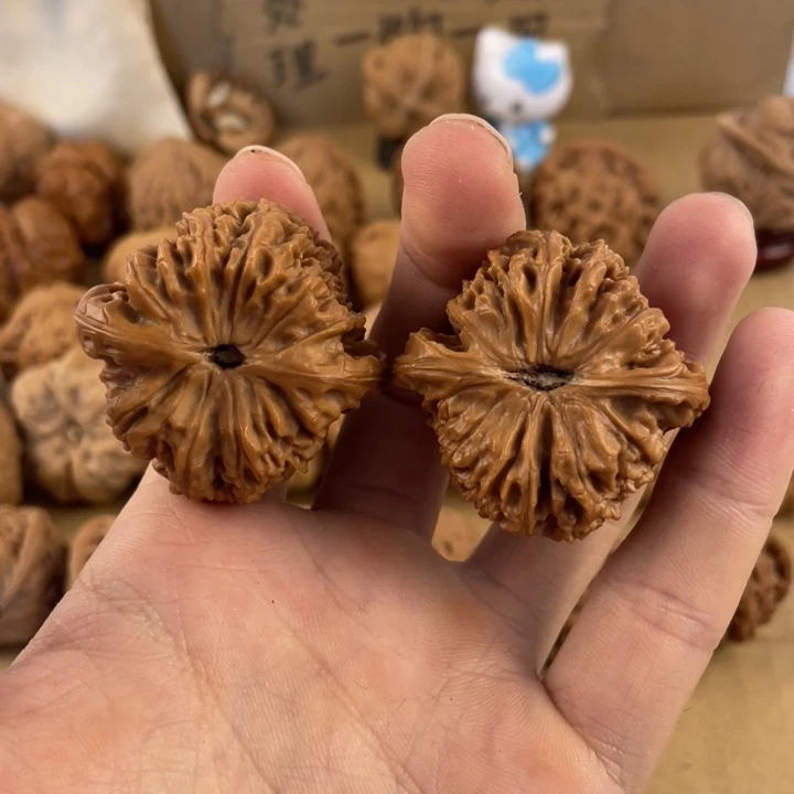 南疆石40尺不退不换款文玩核桃