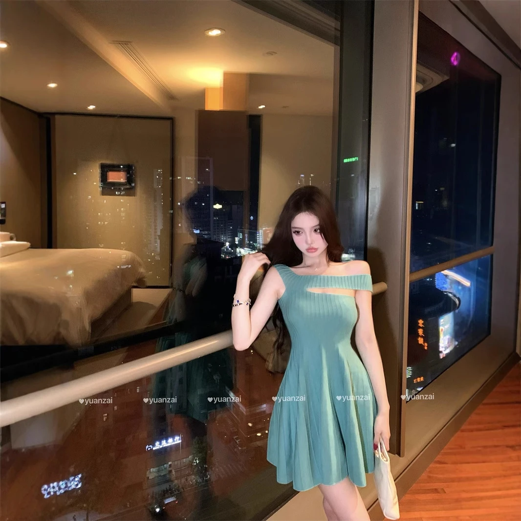 【古早千金】斜领半边吊带两穿针织连衣裙女夏季显瘦a字仙女短裙