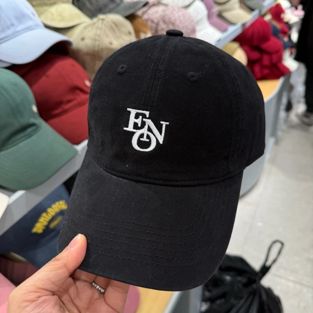 2026新款韩系刺绣ENO简约字母显脸小百搭软顶鸭舌棒球帽男女