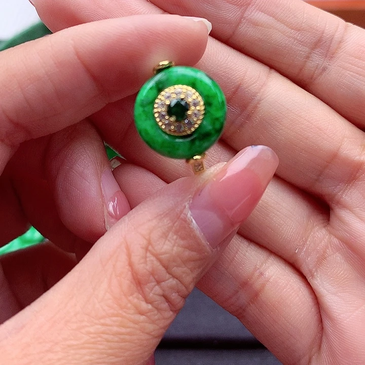 翡翠颈饰银S925镶嵌翡翠