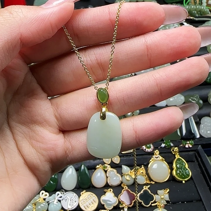 和田玉银S925镶嵌吊坠(赠链)