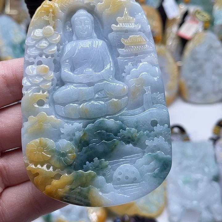 庆***庆翡翠未镶嵌颈饰天然