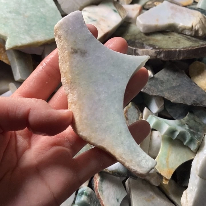 翡翠颈饰未镶嵌天然翡翠