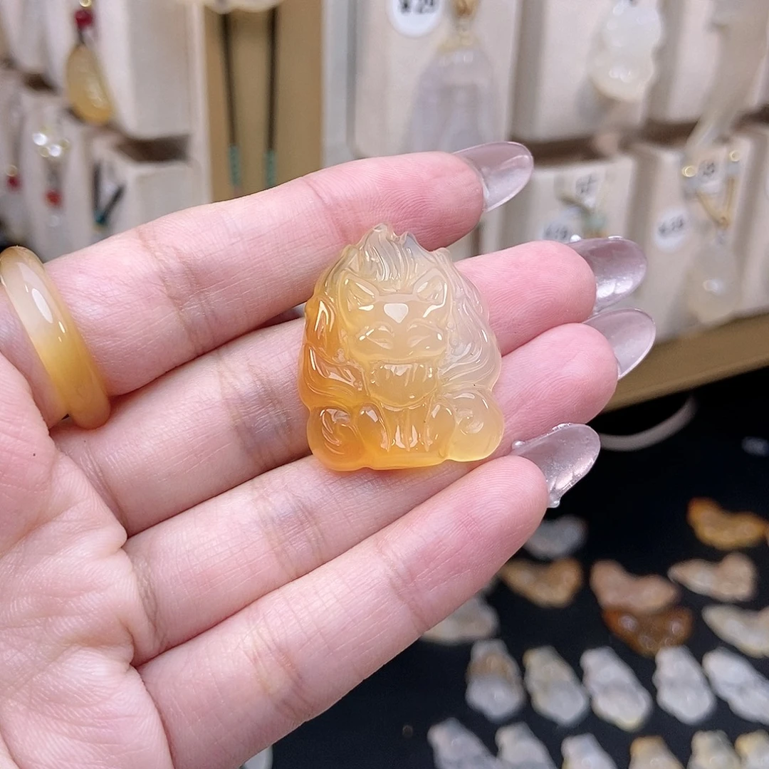 是***！玛瑙/玉髓未镶嵌颈饰