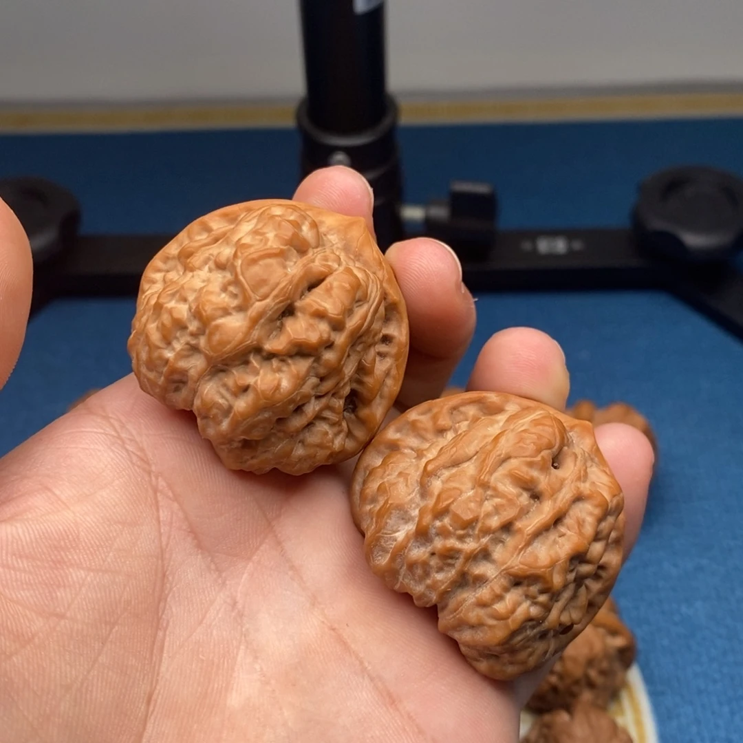 口***吴核桃极品毕业蛤蟆头