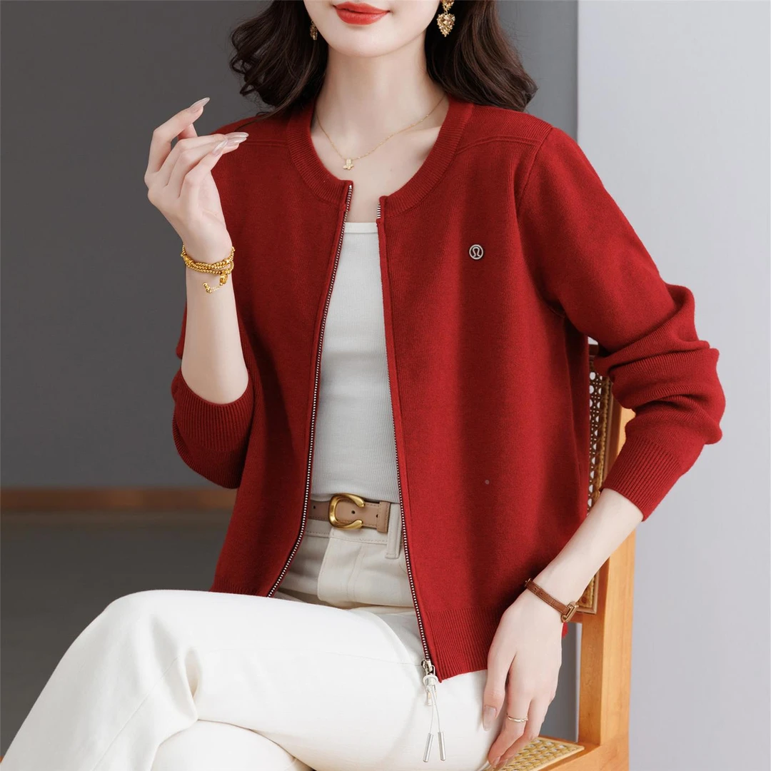 红色洋气针织棒球服女士开衫时尚百搭短外套2025秋冬毛衣外搭上衣