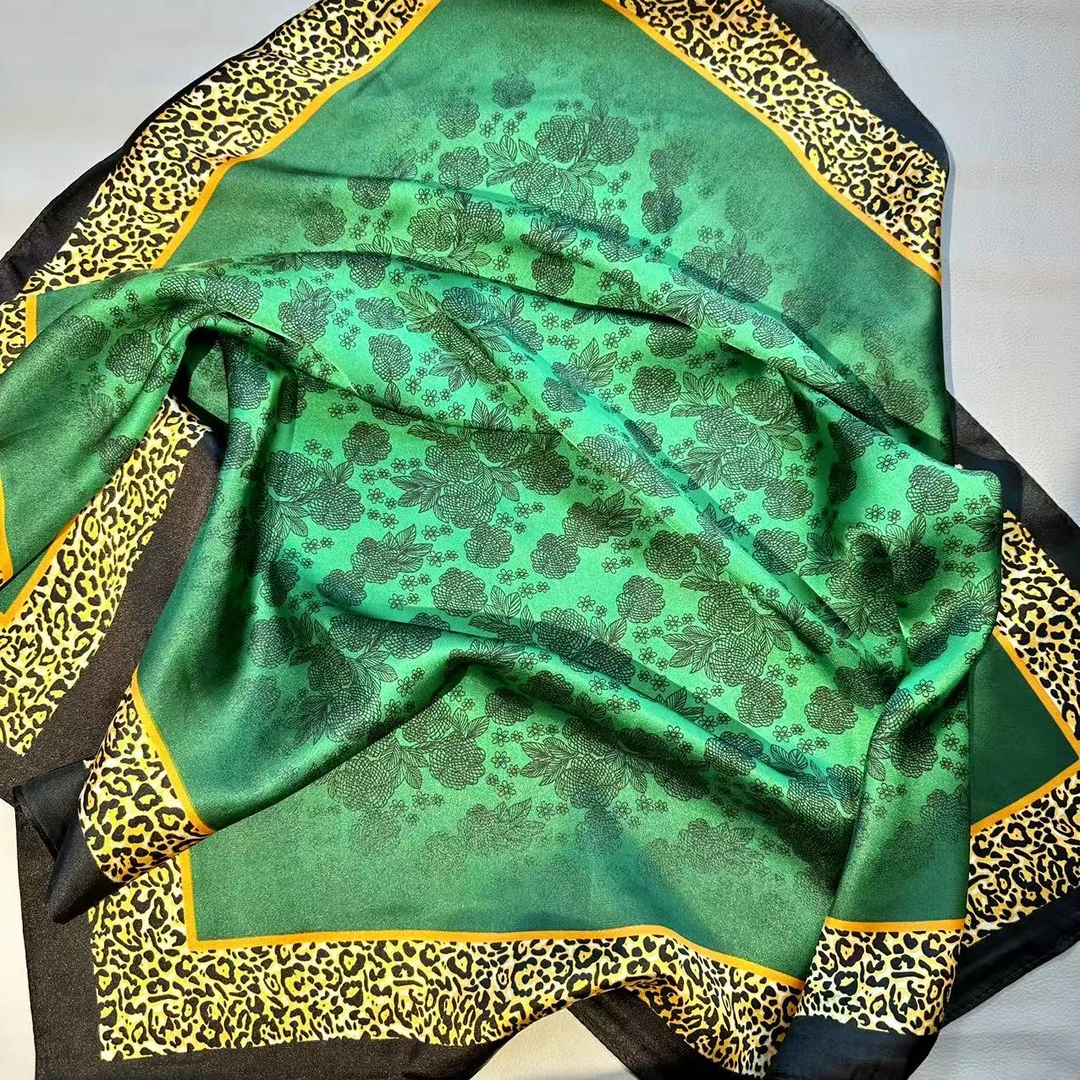 丝巾围巾女士披肩新款素雅百搭防晒优雅气质70×70    7032