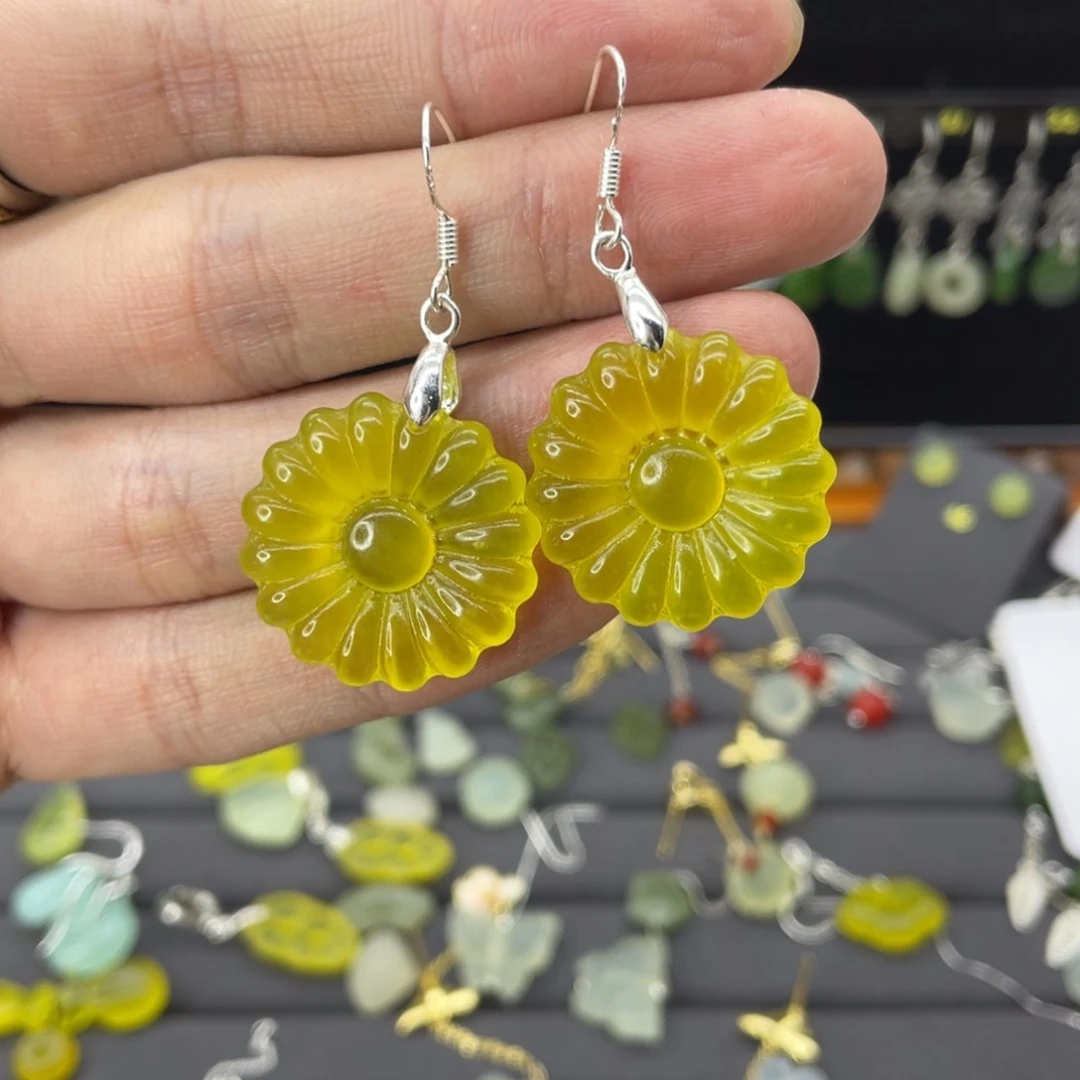 蛇纹石玉耳饰银S925镶嵌绒****甲