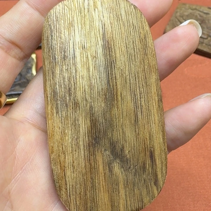大叶紫檀（黑酸枝木类）