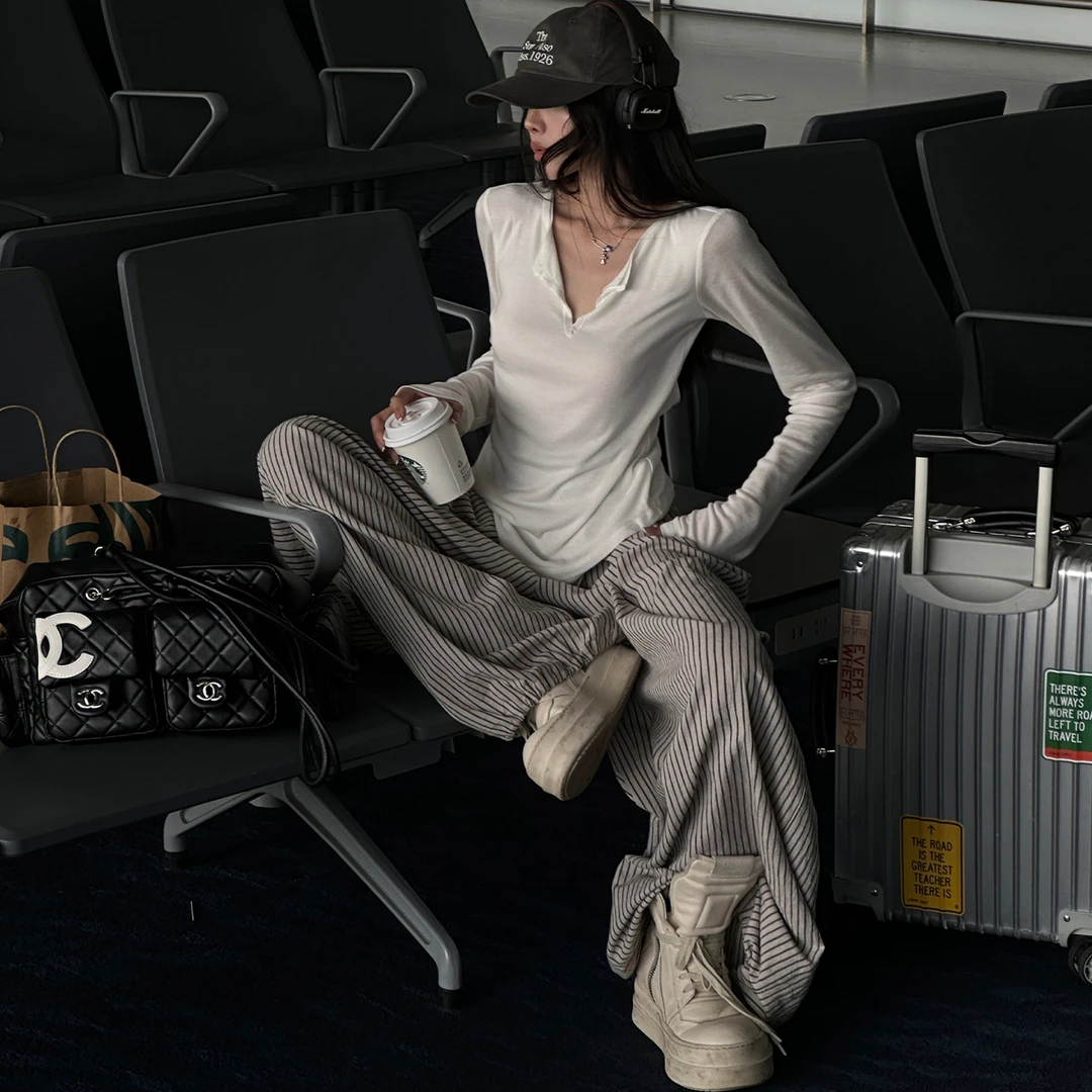 韩好甜WARDEN EDGE白色修身显瘦长袖T恤女新款Polo领漏背罩衫上衣