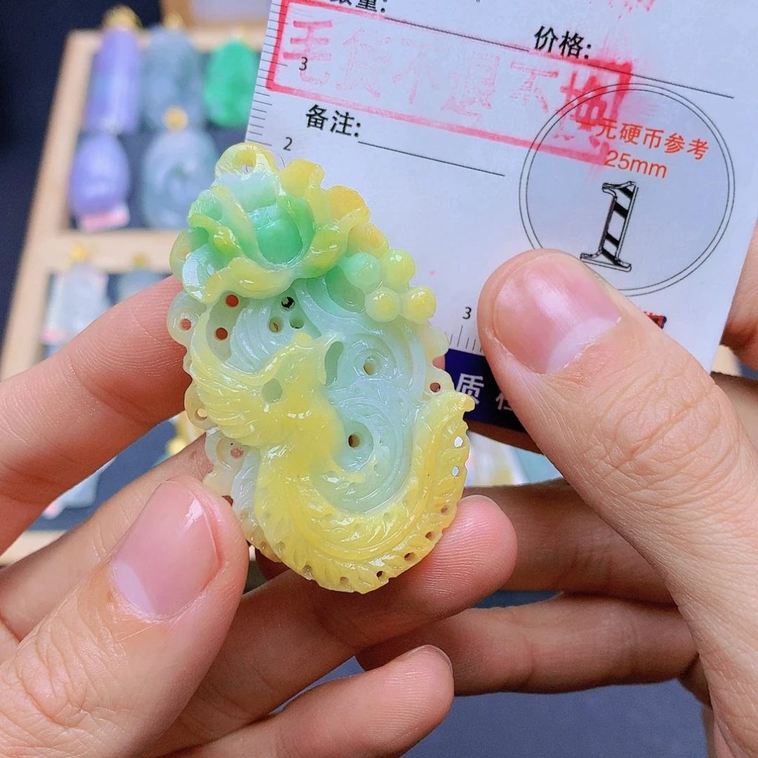 翡翠未镶嵌颈饰翡翠