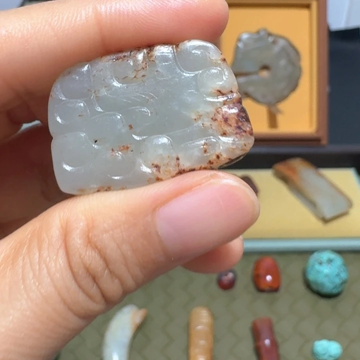 勿***炫颈饰未镶嵌和田玉