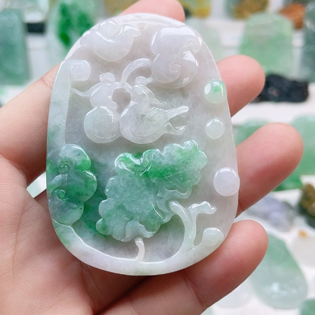 翡翠颈饰未镶嵌鸳鸯