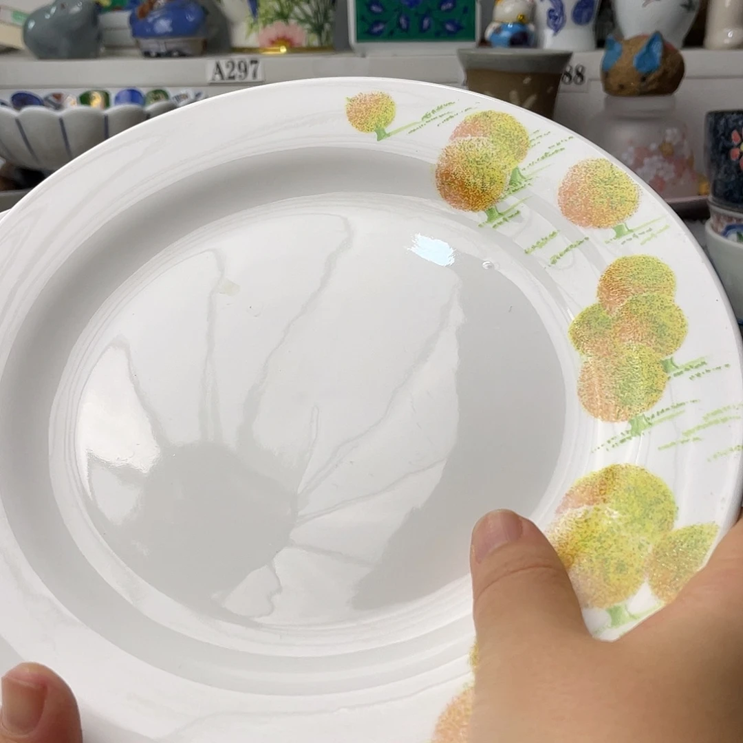 瓷片曙*我不在这里吃饭的人太吵没时间聊