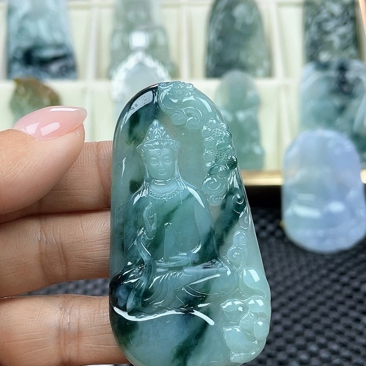 颈饰未镶嵌翡翠天然缅甸翡翠A货观音