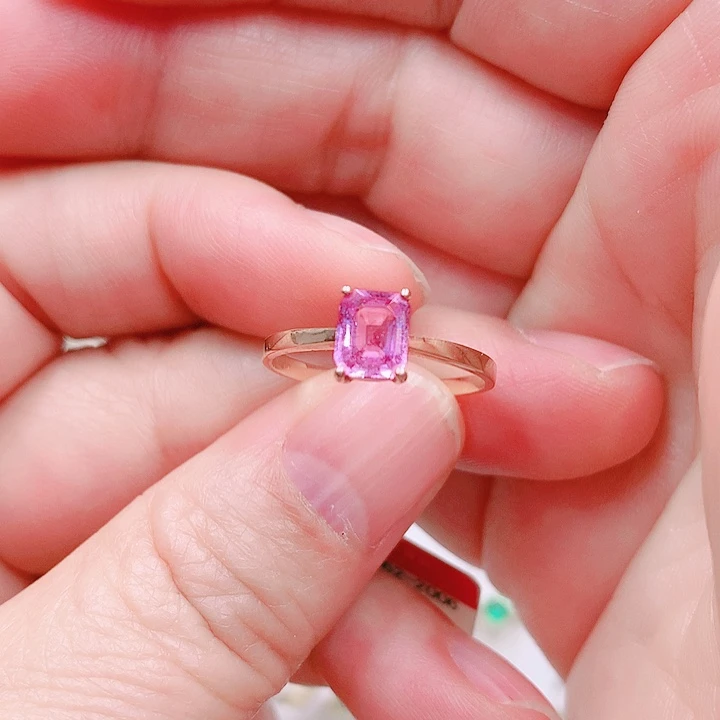 蓝宝石戒指18K金镶嵌