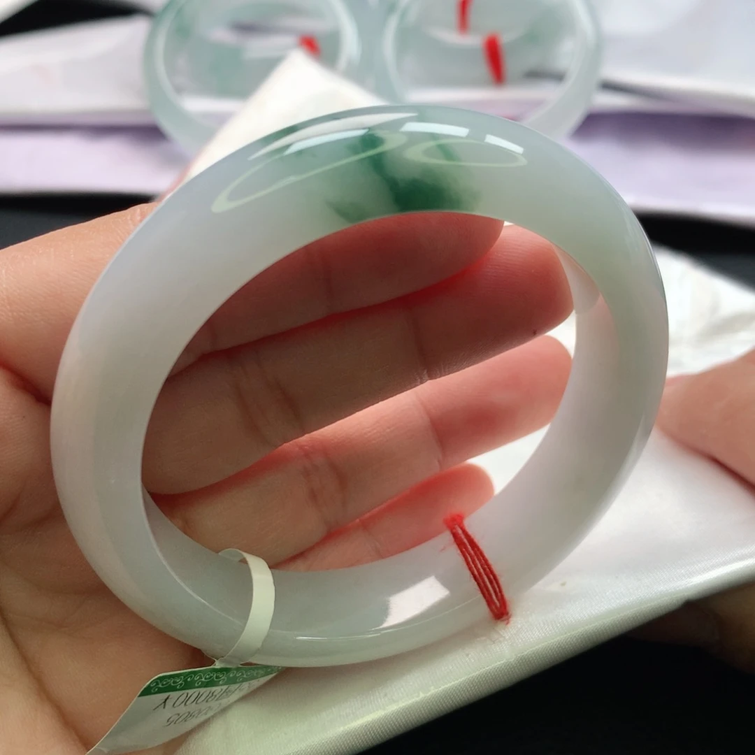 翡翠手镯未镶嵌缅甸55.56