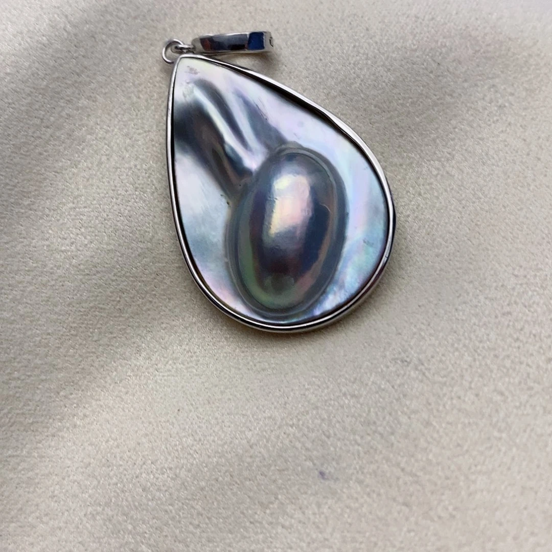 【闪购商品】银S925镶嵌拼合珍珠（马贝珠）颈饰