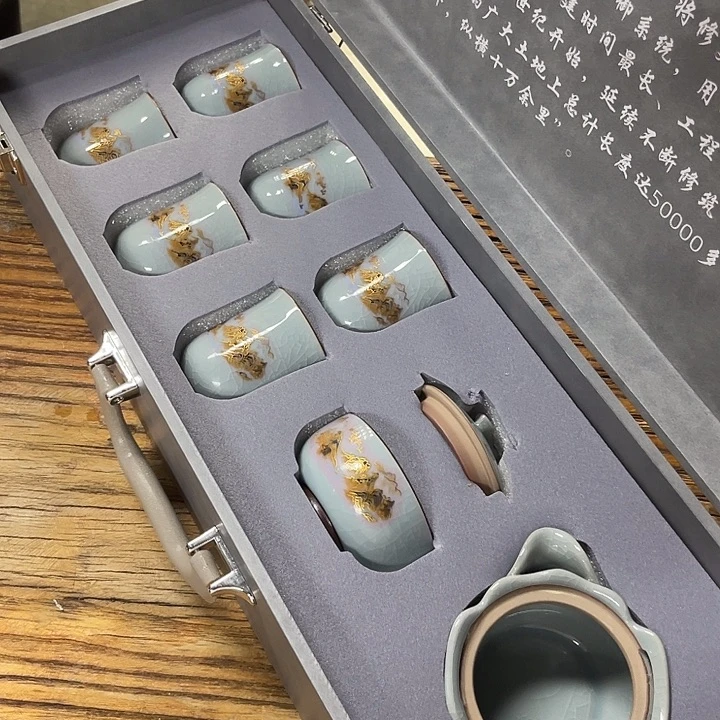 孤品茶具套装等。