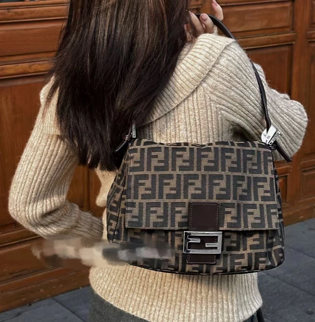 FENDI/芬迪 单肩包 老花大法棍 jm7610/2512